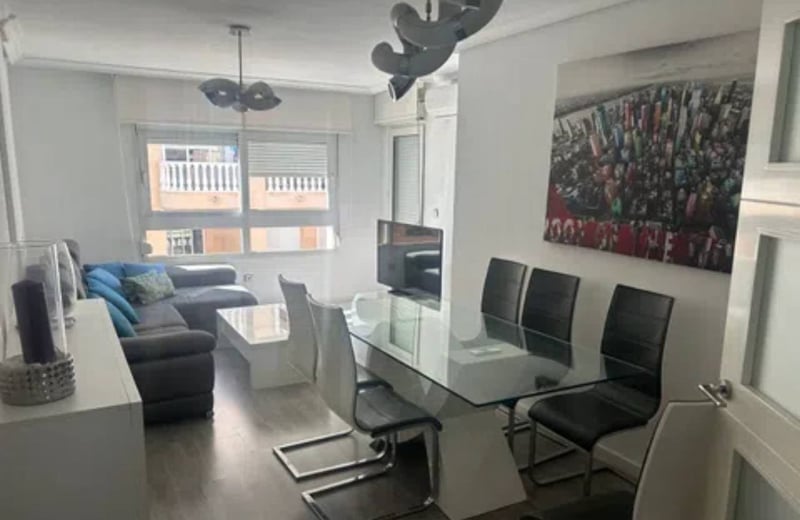 Miete einer Wohnung mit 3 Schlafzimmern, 95 m², nah am Meer, Torrevieja, Spanien